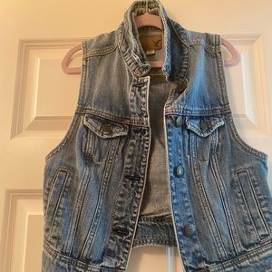 American Eagle XS denim vest